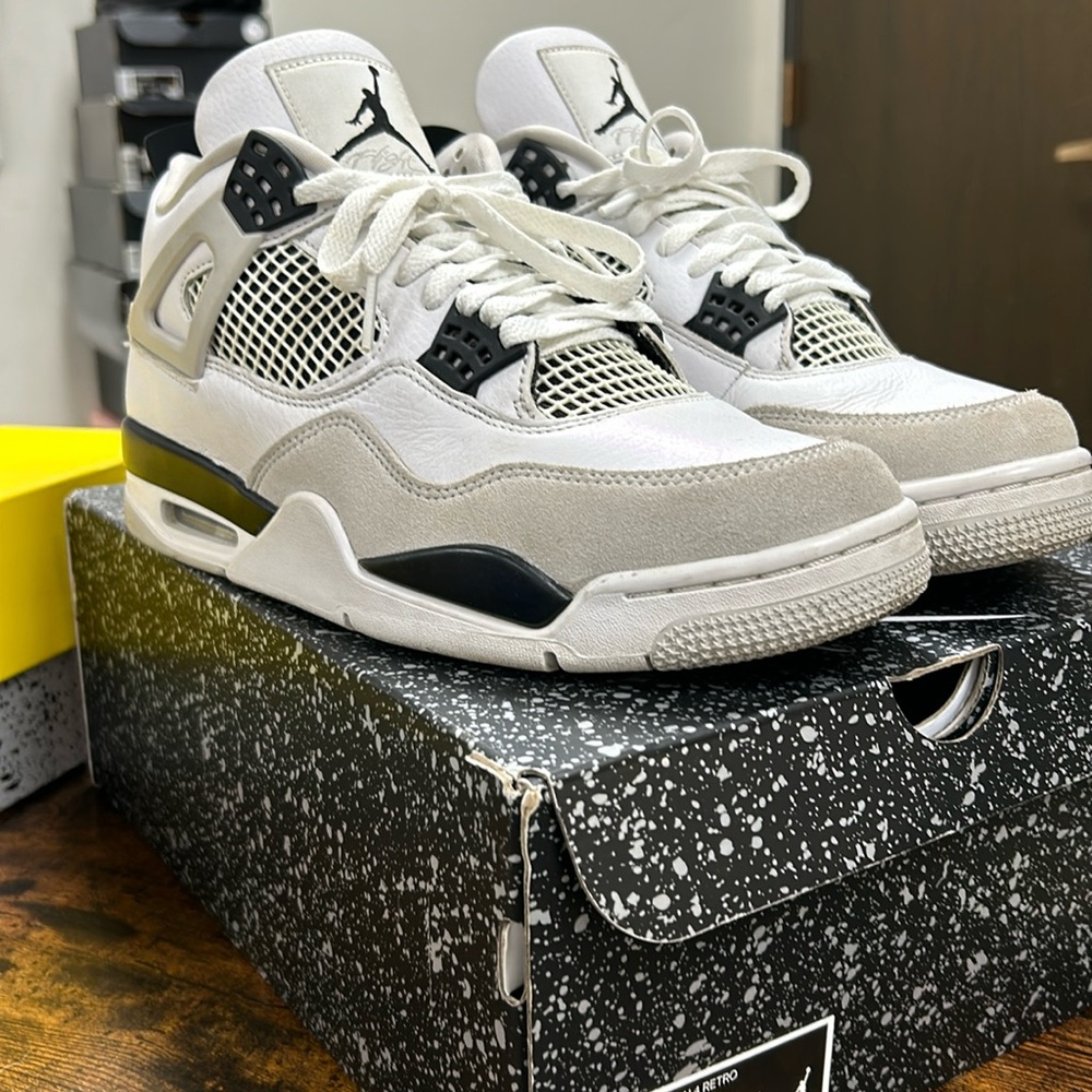 Jordan 4 Military Black